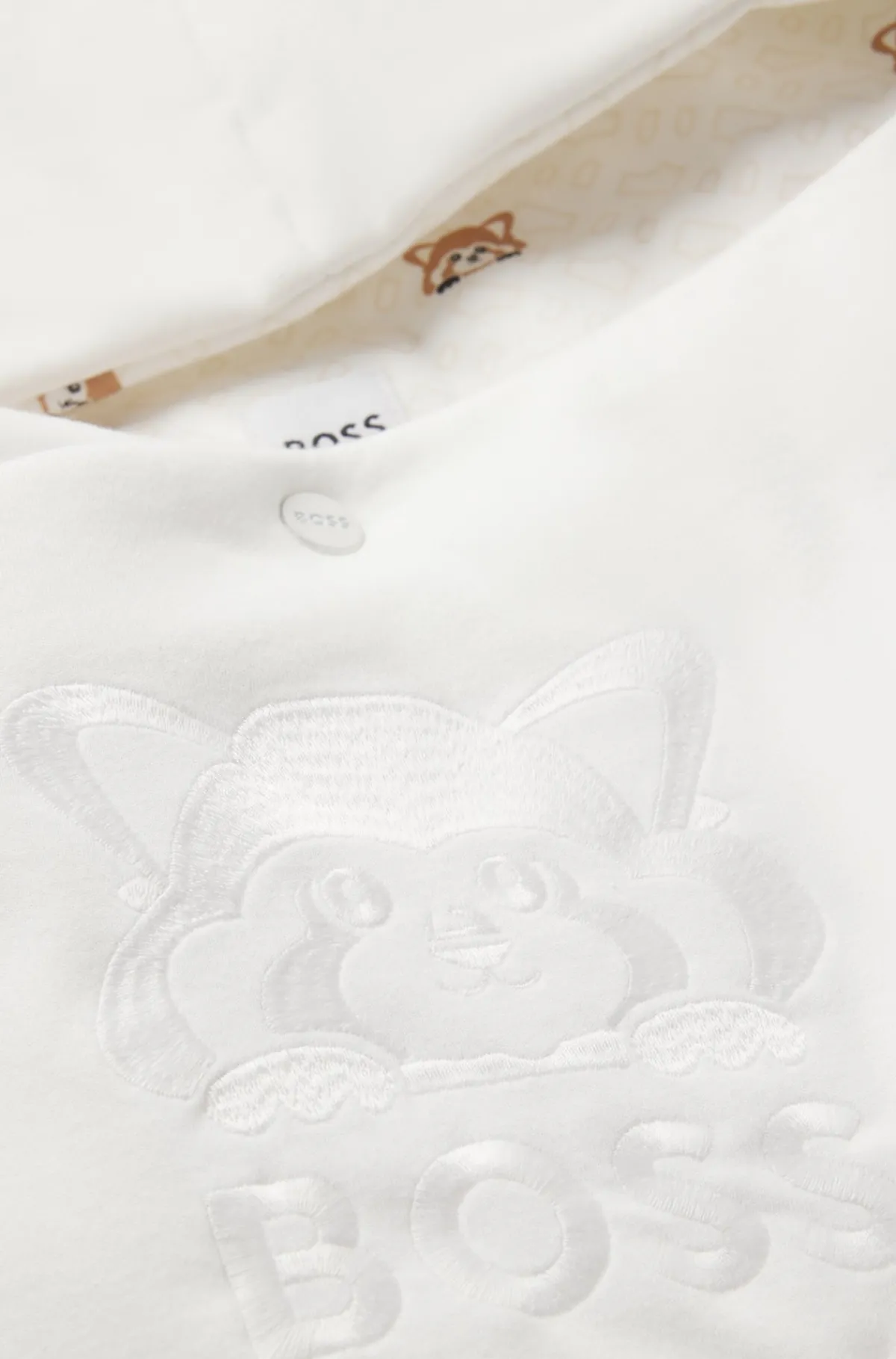 babynest_i_bomuld_med_rd_panda_2.webp HUGO BOSS Babynest I Bomuld Med Rød Panda Hvid Hot