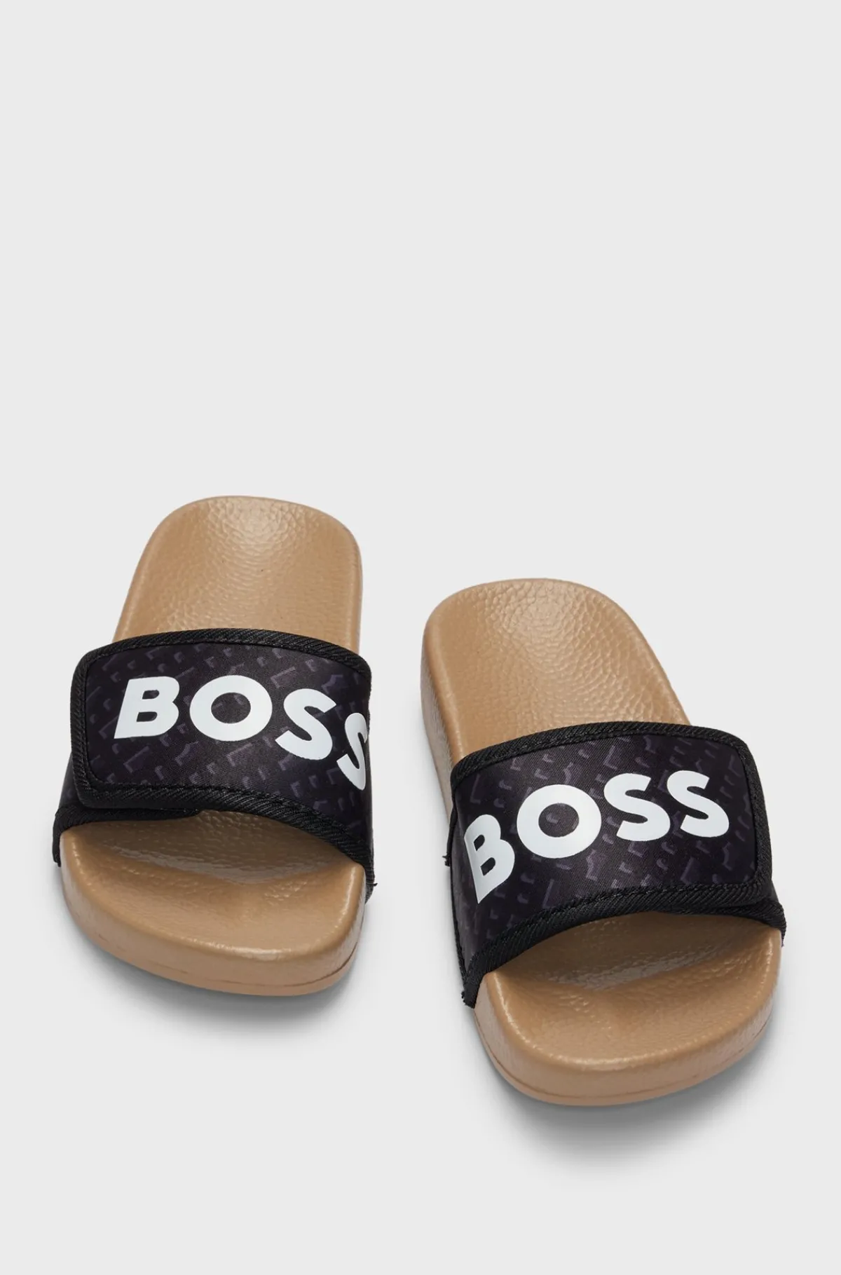 badesandaler_til_brn_med_monogrammer_og_kontrastlogo_3.webp HUGO BOSS Badesandaler Til Børn Med Monogrammer Og Kontrastlogo Sort New