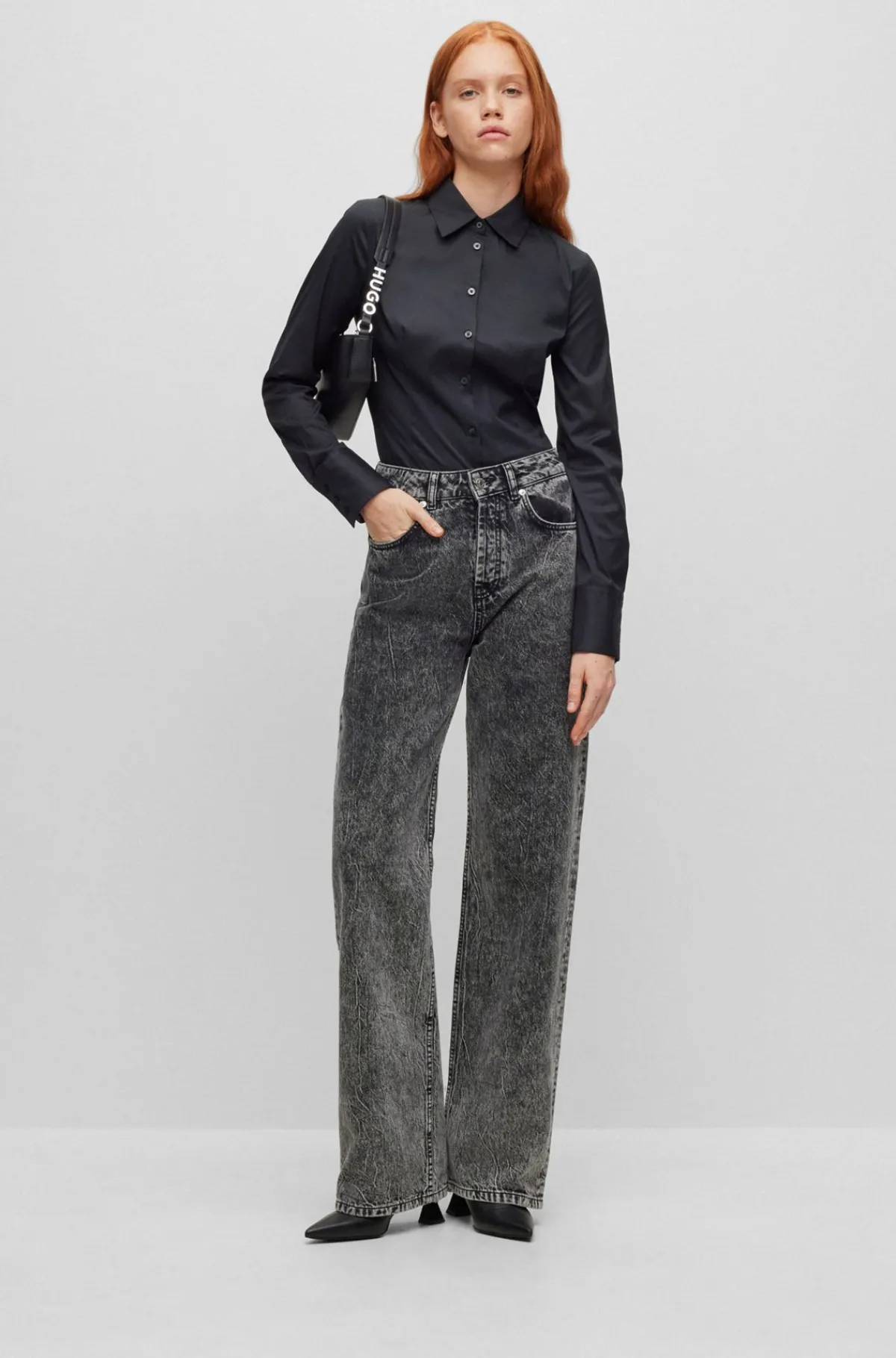bluse_i_figursyet_pasform_i_poplin_der_er_nemt_at_stryge_5-3.webp HUGO BOSS Bluse I Figursyet Pasform I Poplin, Der Er Nemt At Stryge Sort Online