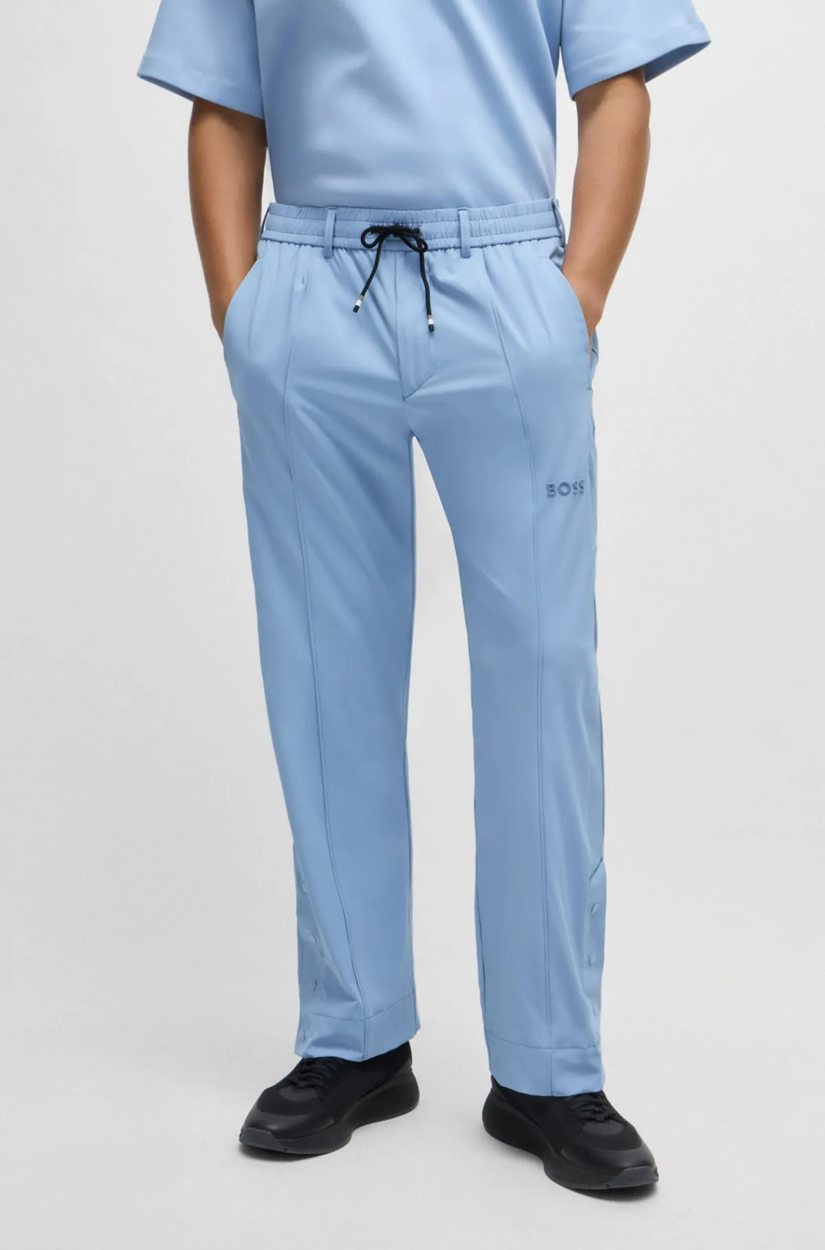HUGO BOSS Bukser Med Relaxed Fit Og Badge Med Dobbeltmonogram Lyseblå New
