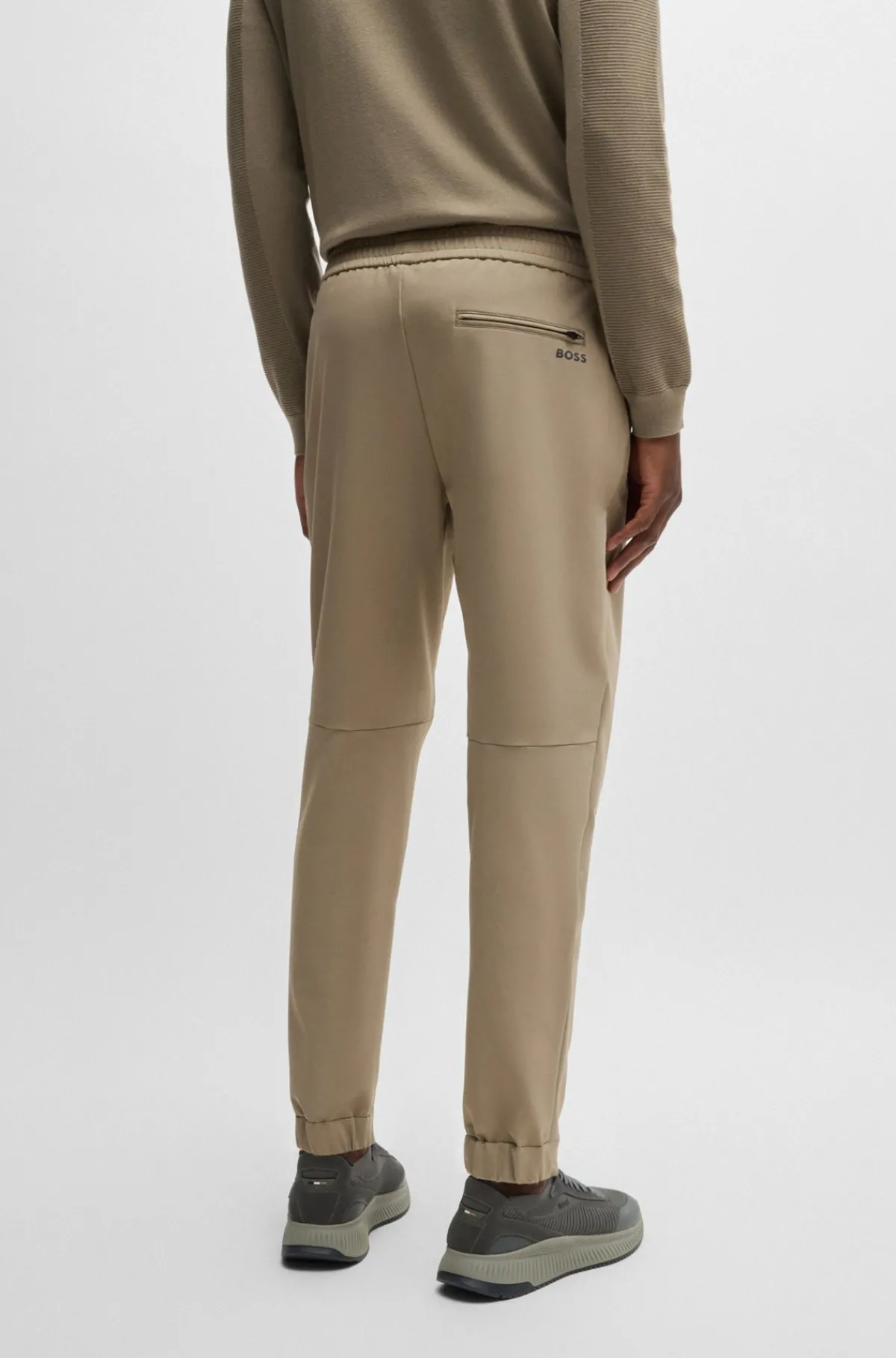 chinos_med_tapered_fit_i_strygelet_stof_med_strk_i_fire_retninger_5-2.webp HUGO BOSS Chinos Med Tapered Fit I Strygelet Stof Med Stræk I Fire Retninger Brun New