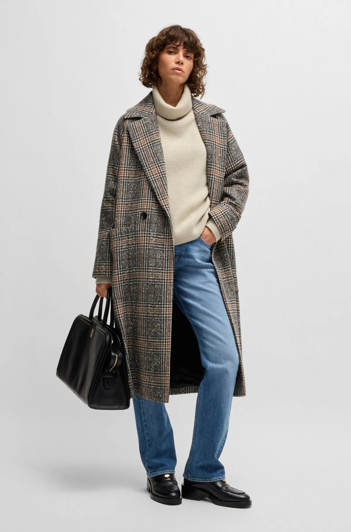 dobbeltradet_frakke_i_tweed_med_prince_of_walestern_og_loose_fit_4.webp HUGO BOSS Dobbeltradet Frakke I Tweed Med Prince Of Wales-tern Og Loose Fit Mønstret Sale