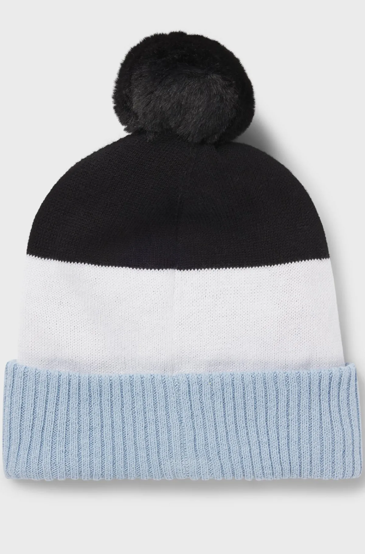 flerfarvet_hue_til_brn_med_pompon_4.webp HUGO BOSS Flerfarvet Hue Til Børn Med Pompon Blå Clearance