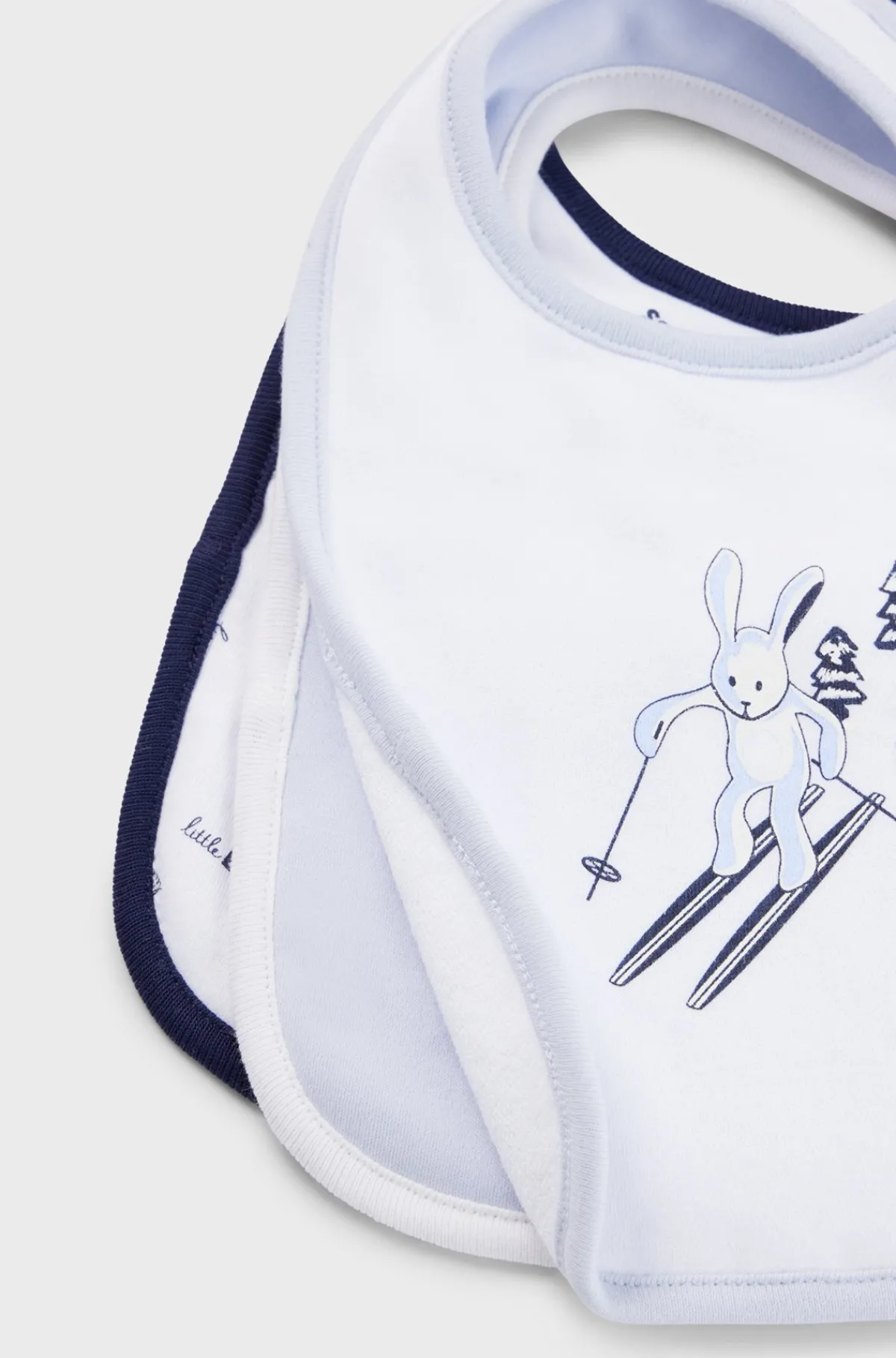 gaveske_med_et_st_af_tre_logohagesmkke_til_babyer_2.webp HUGO BOSS Gaveæske Med Et Sæt Af Tre Logo-hagesmække Til Babyer Lyseblå Best Sale