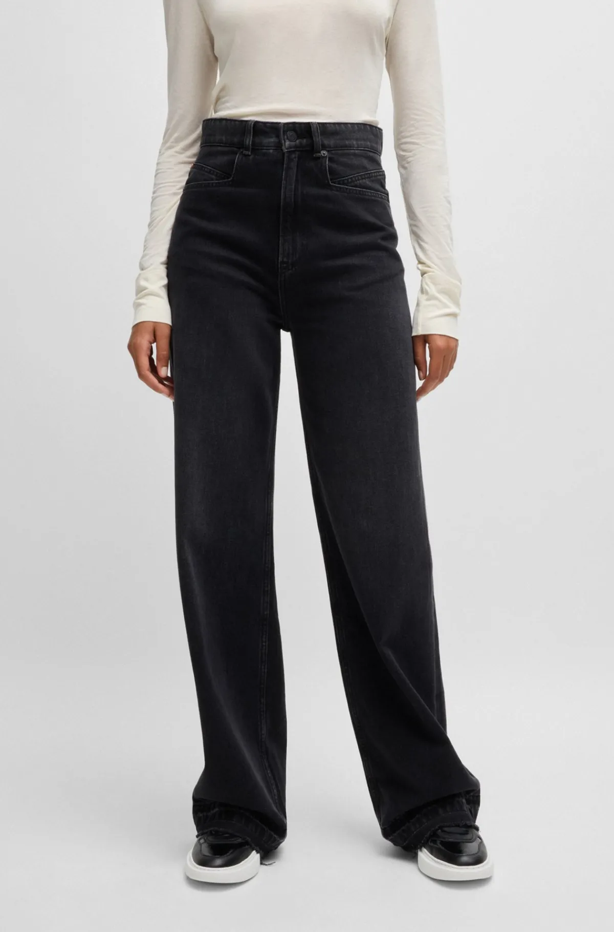 jeans_med_brede_ben_i_koksgr_denim_1.webp HUGO BOSS Jeans Med Brede Ben I Koksgrå Denim Sort Best Sale