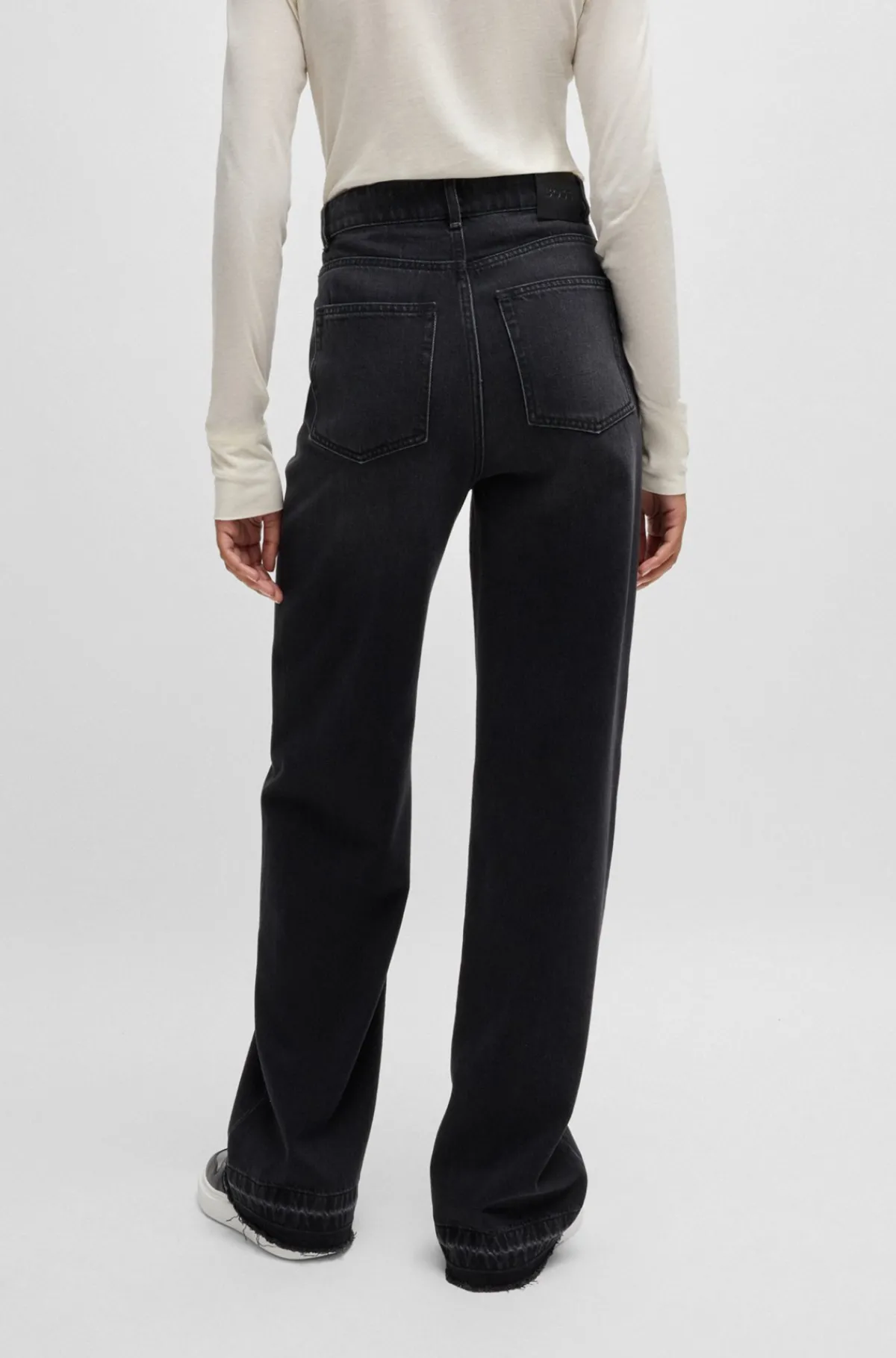 jeans_med_brede_ben_i_koksgr_denim_3.webp HUGO BOSS Jeans Med Brede Ben I Koksgrå Denim Sort Best Sale