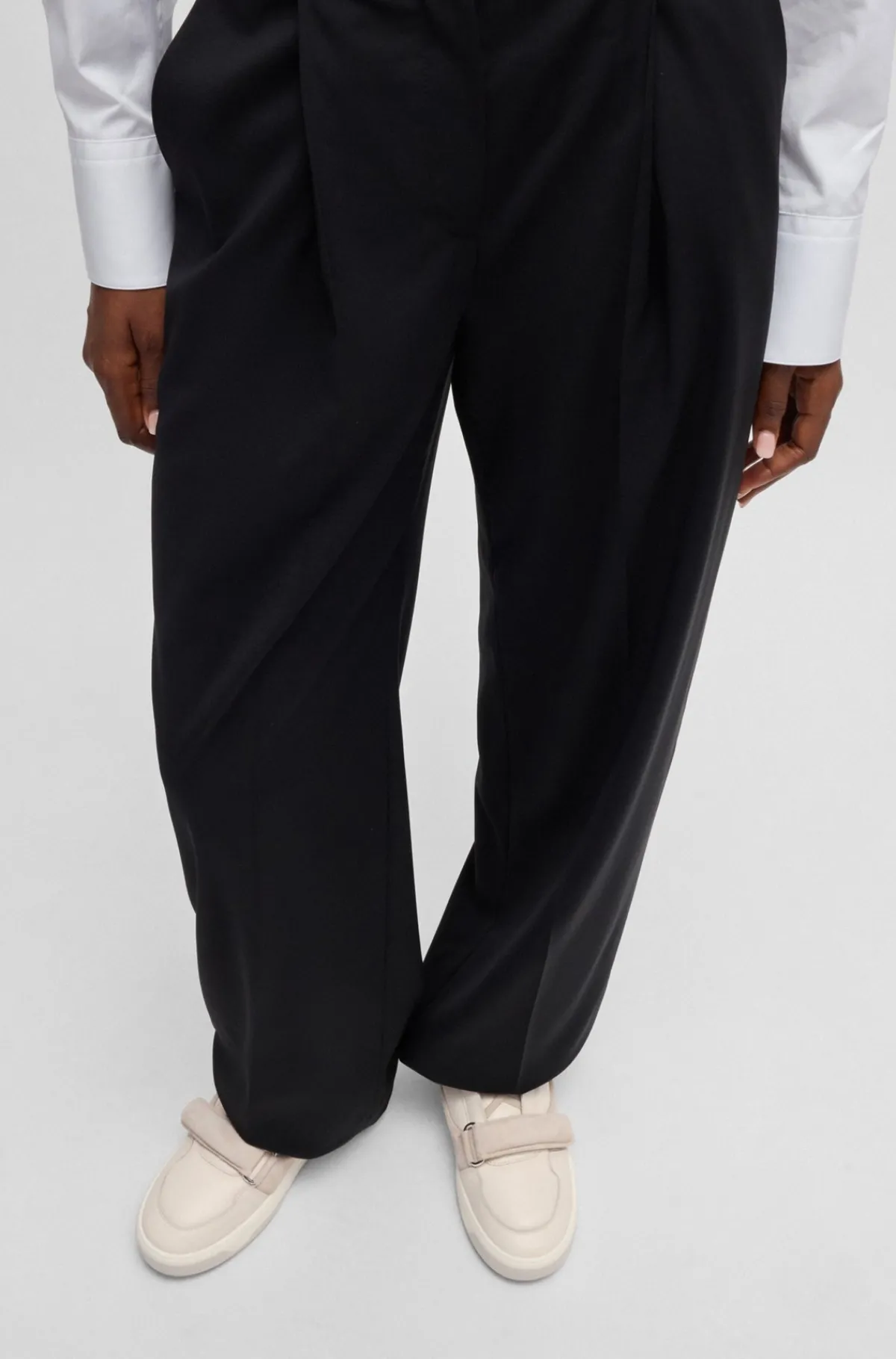 naomi_x_bosssneakers_i_lder_og_ruskind_med_hj_profil_5.webp HUGO BOSS NAOMI X BOSS-sneakers I Læder Og Ruskind Med Høj Profil Naturlig Discount