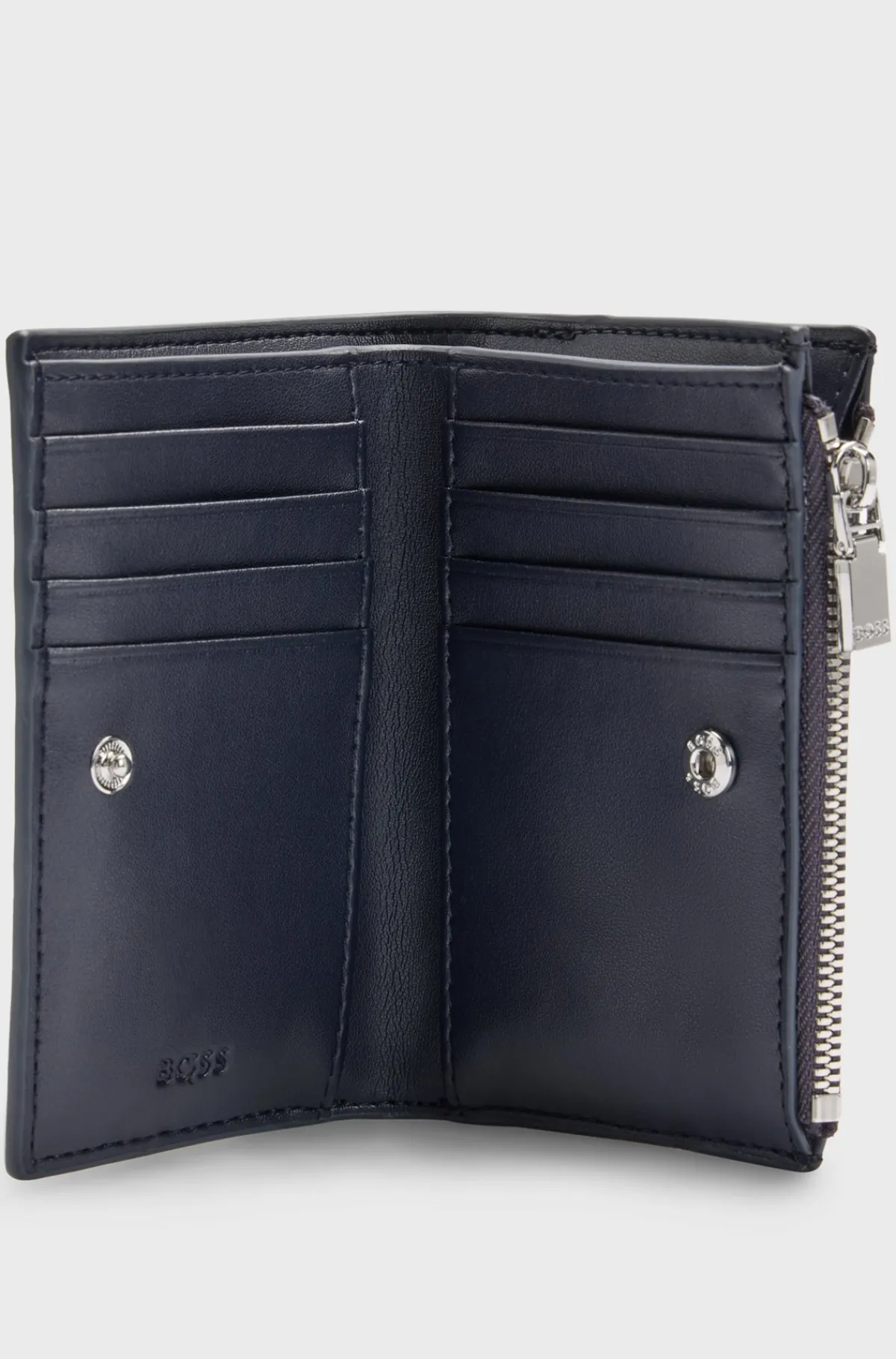 quiltet_pung_i_imiteret_lder_med_dobbelt_bmonogram_2.webp HUGO BOSS Quiltet Pung I Imiteret Læder Med Dobbelt B-monogram Mørkeblå Flash Sale