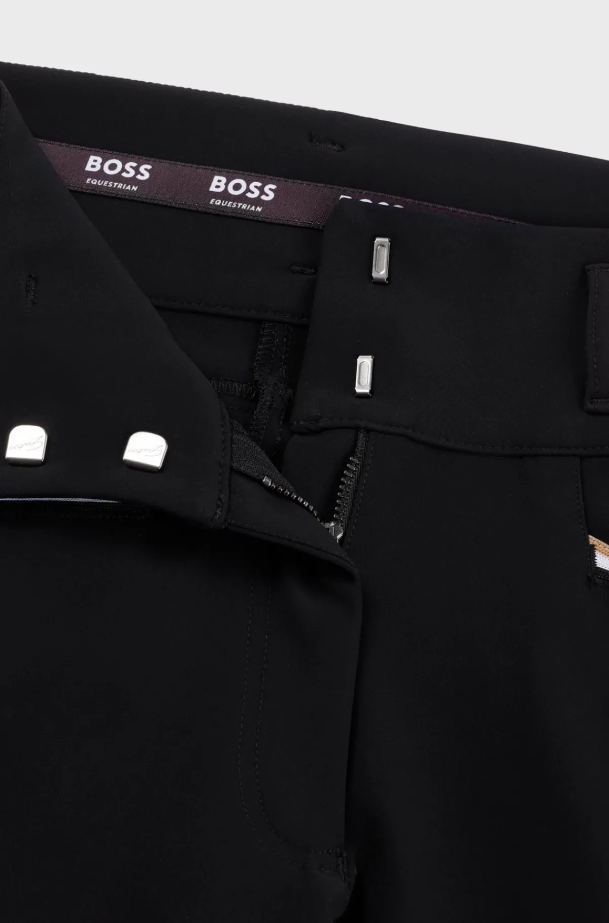 ridebukser_til_hestesport_med_fullgrip_og_ekstra_strk_3-1.webp HUGO BOSS Ridebukser Til Hestesport Med Full-grip Og Ekstra Stræk Sort Shop