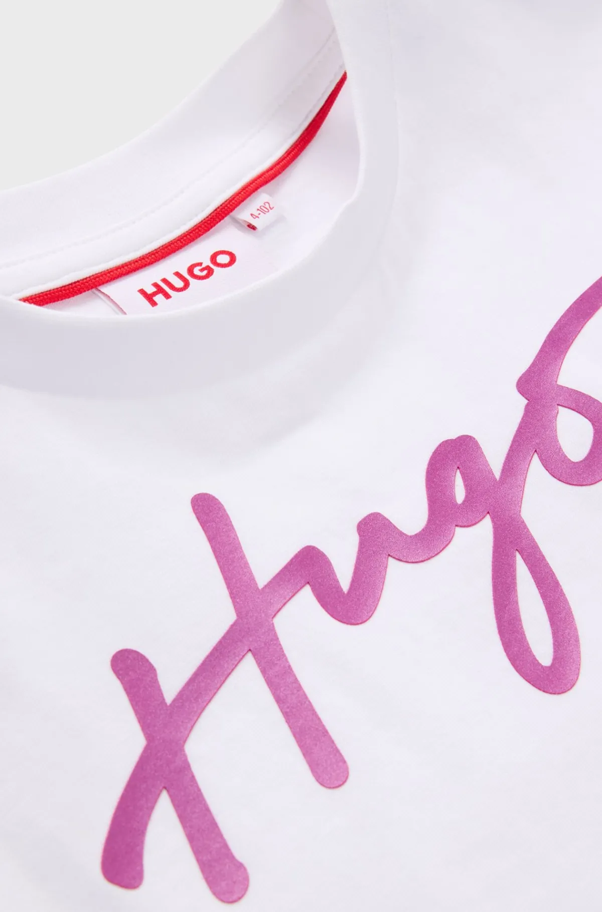rmels_tshirt_i_bomuld_til_brn_med_metallisk_logo_i_hndskrevet_stil_2.webp HUGO BOSS Ærmeløs T-shirt I Bomuld Til Børn Med Metallisk Logo I Håndskrevet Stil Hvid Hot