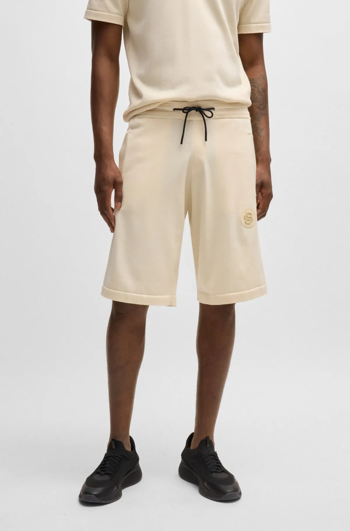 HUGO BOSS Shorts Med Regular Fit Og Badge Med Dobbeltmonogram Naturlig Sale
